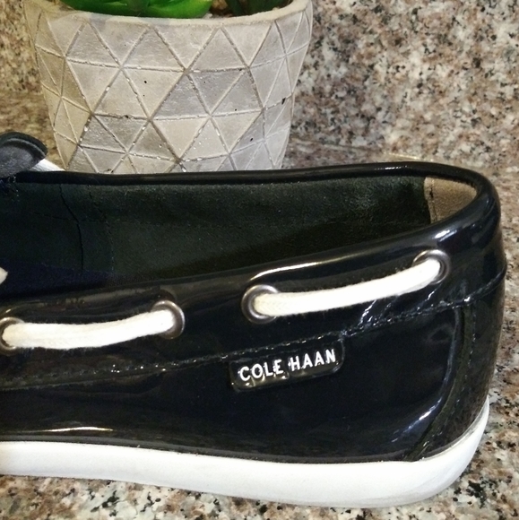 Cole Haan Grand OS Patent Leather Loafer Deck Shoe - Picture 3 of 8